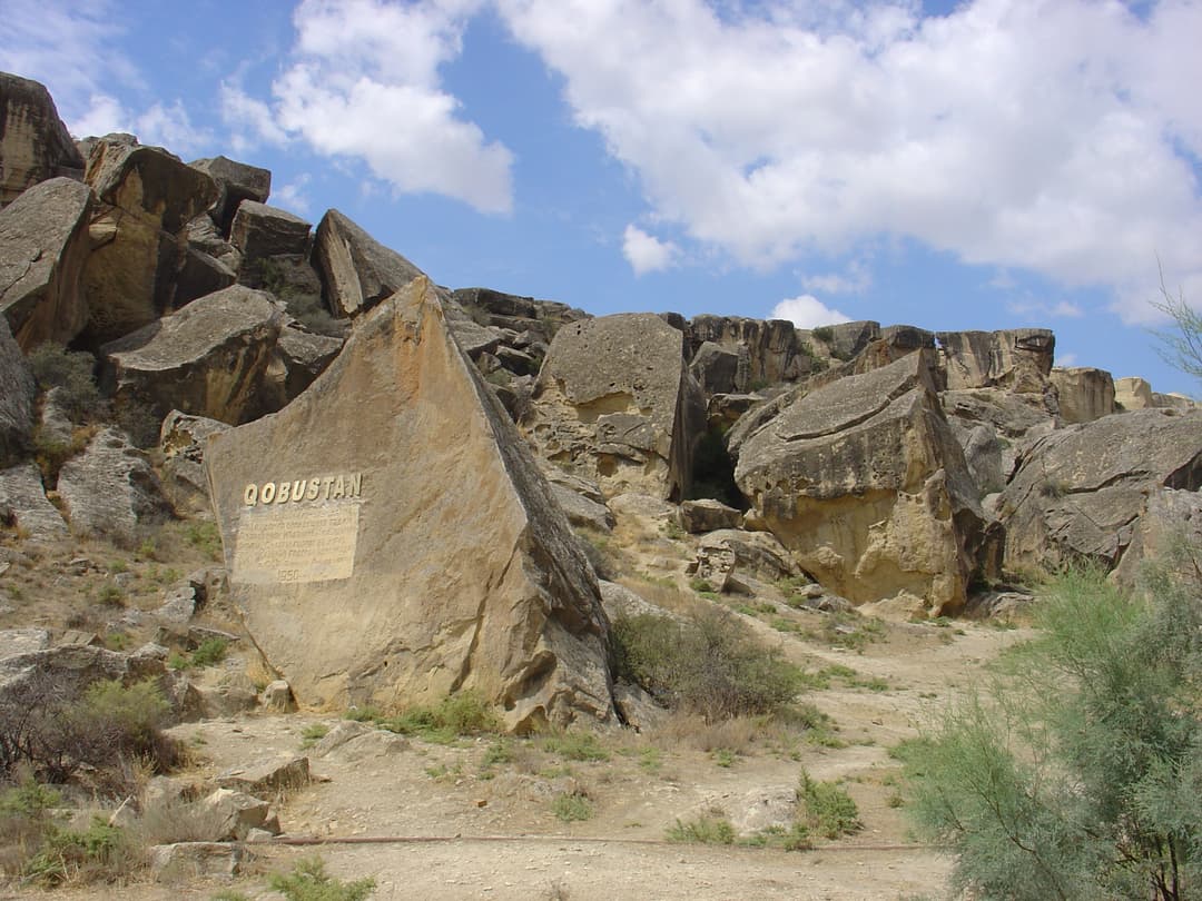 /Tours/Gobustan/Gobustan1.webp